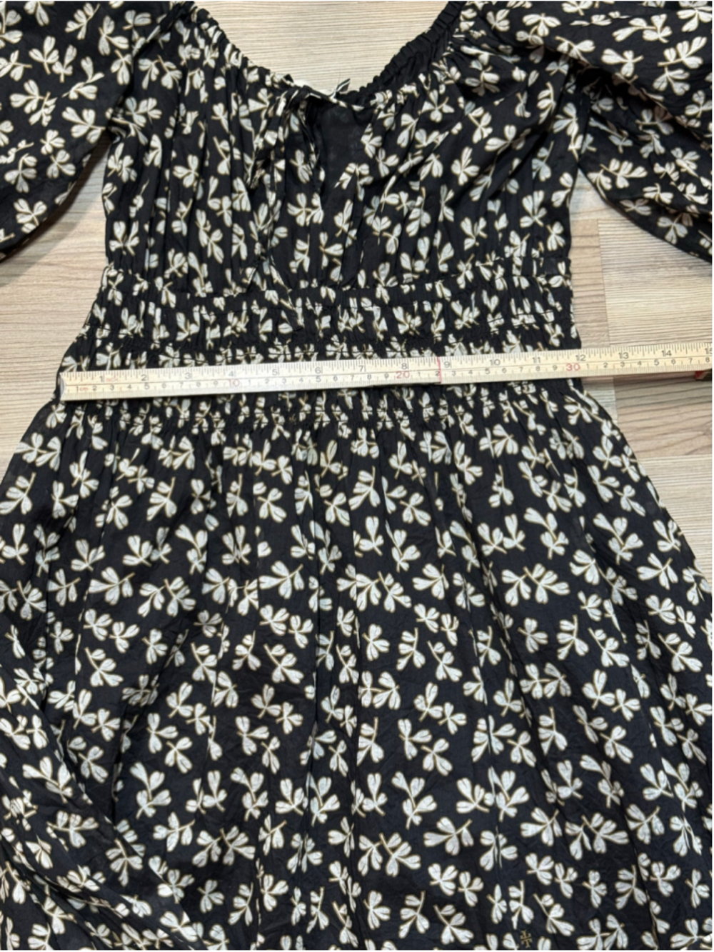 Women's Tory Burch Smocked Midi Dress in Black Little Leaves Size S - Picture 6 of 14